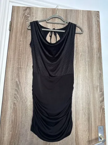 Robe moulante noire