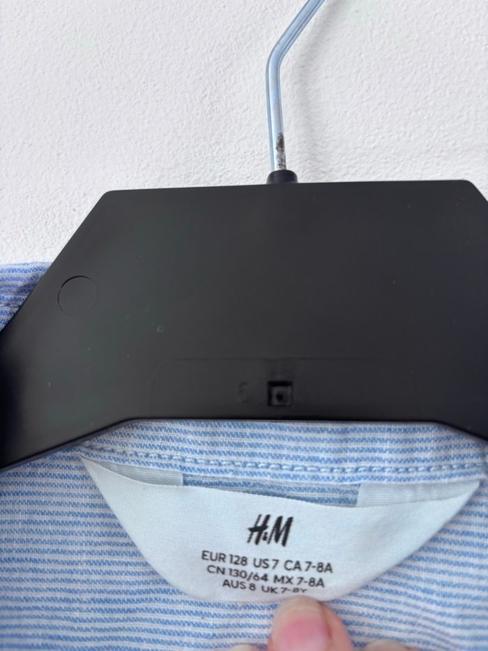 Chemisette bleue rayé manches courtes garçon taille 8 ans H&M - photo numéro 2
