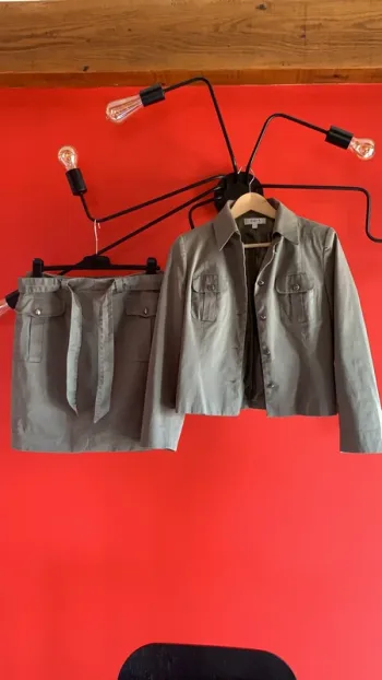 Veste et jupe ( Tailleur 123)