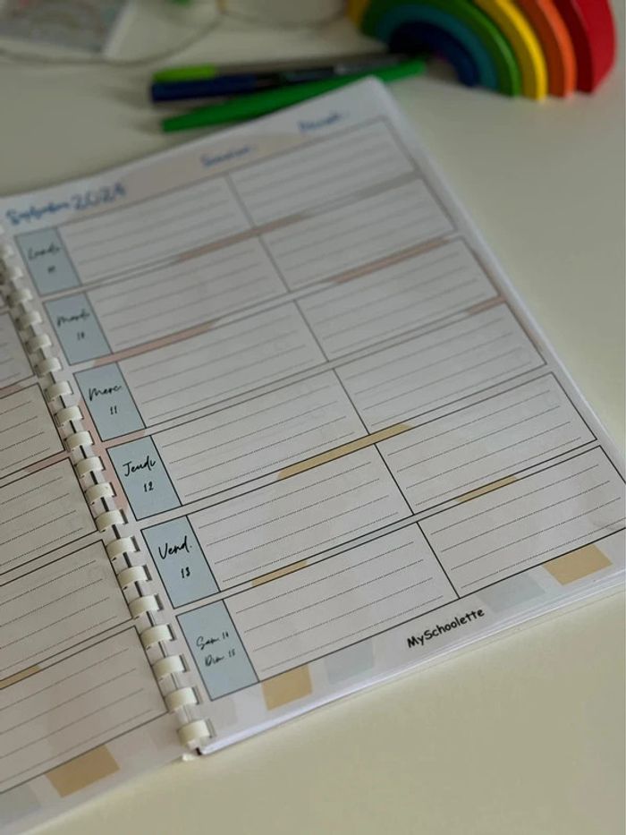 Cahier spirale reliée Agenda Scolaire 2024 2025 - photo numéro 11
