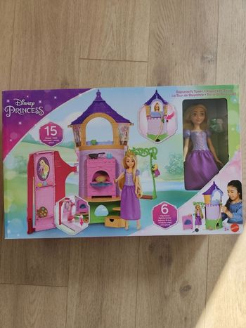 Poupée barbie Raiponce et sa tour