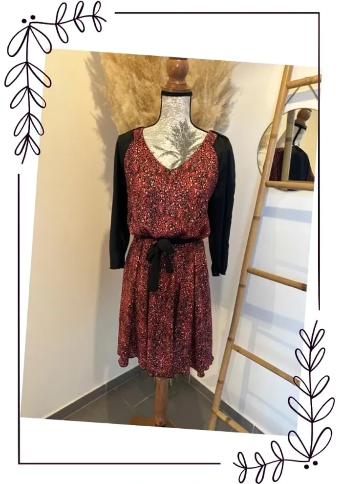 Robe fluide léopard rouge et noir