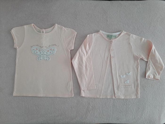 Ensemble 24 mois Mes Petits Cailloux rose clair : t-shirt manches courts papillon et gilet assorti