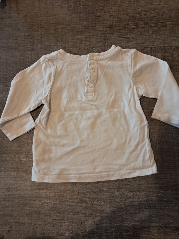 T shirt 6 mois - photo numéro 3