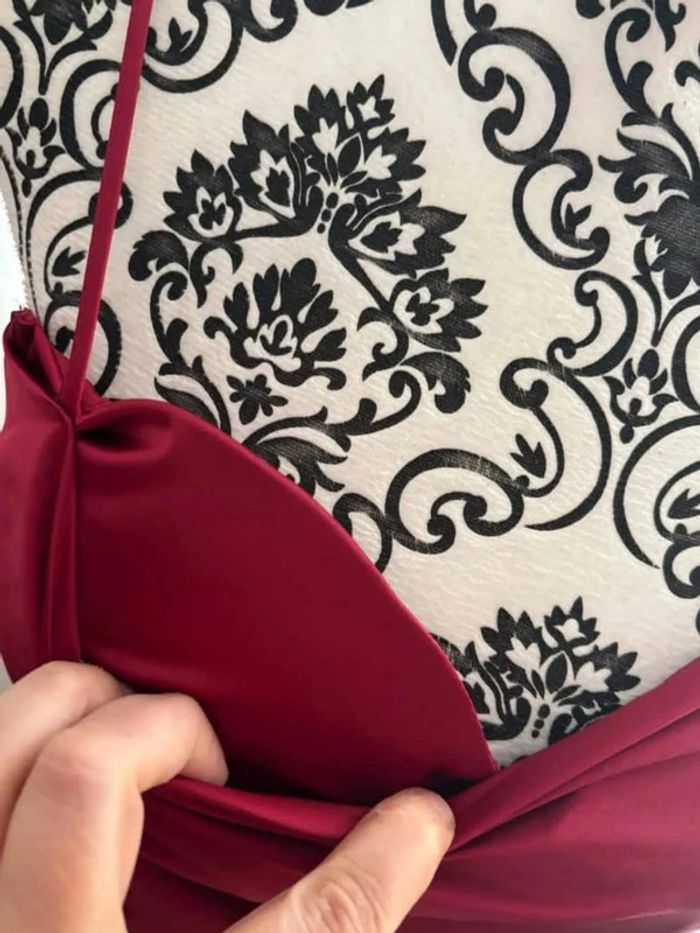 Robe de soirée bordeaux satinée 38 - photo numéro 13