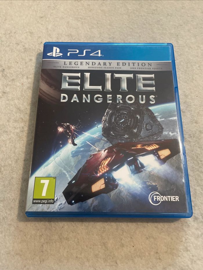 Elite Dangerous Legendary Edition Jeu PS4 FR - photo numéro 1