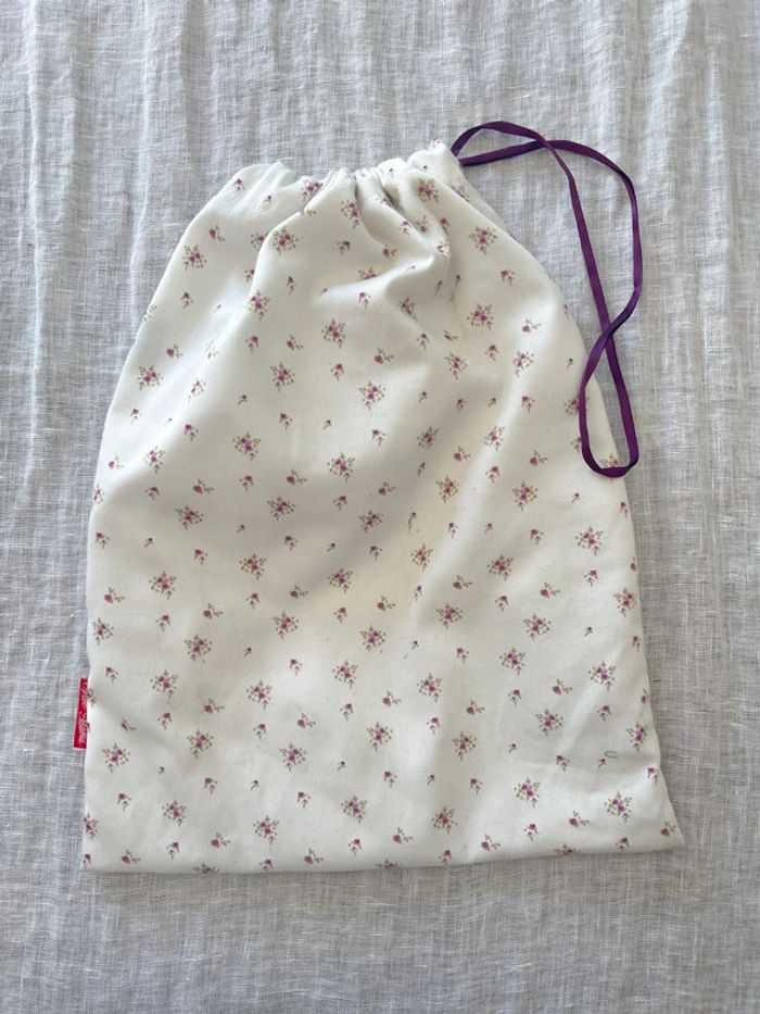 Pochette housse de rangement blanche à fleurs