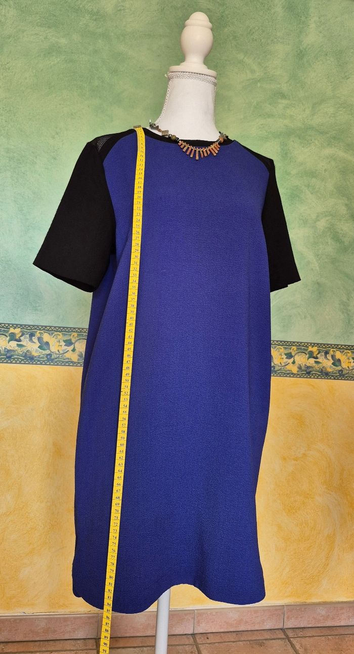 Robe bleue et noire H&M 38. - photo numéro 5