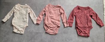 Lot de 3 bodies ML kiabi 1mois