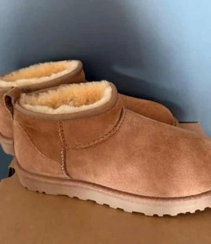 Ugg ultra mini taille 40 - photo numéro 2