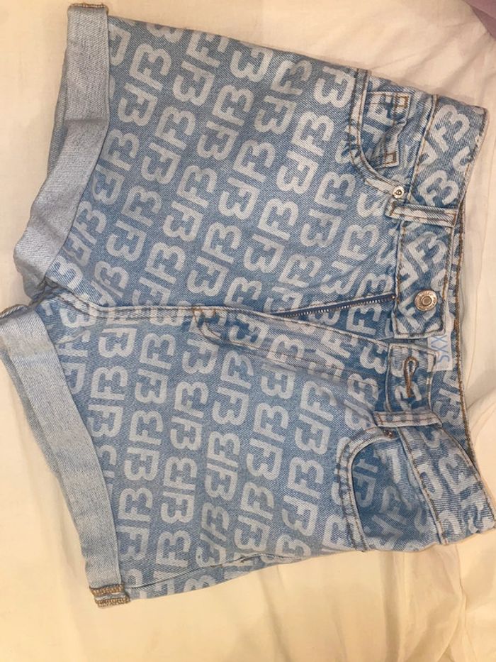 Short jean