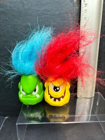 Figurine monstre fantastique fantasy horreur toy zombie lot de deux smackers 2014