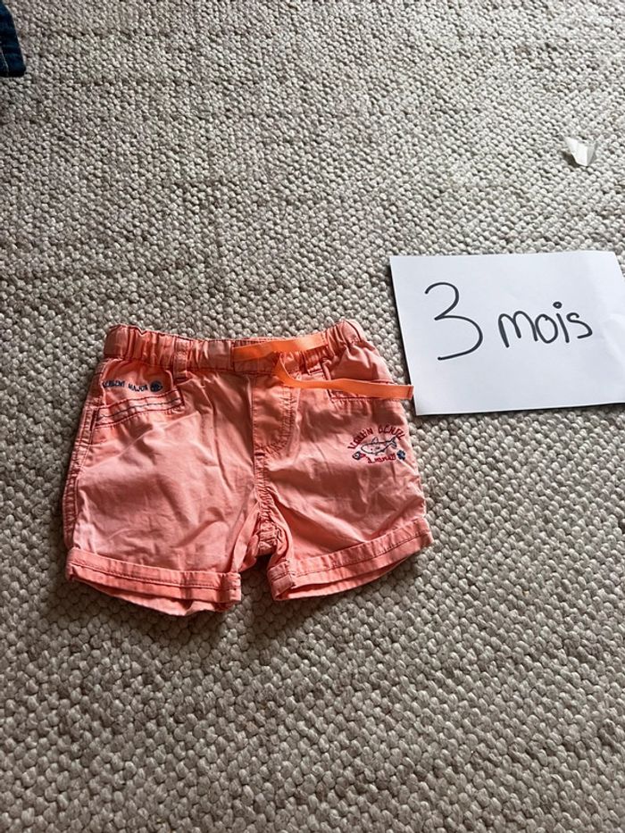 Short 3 mois