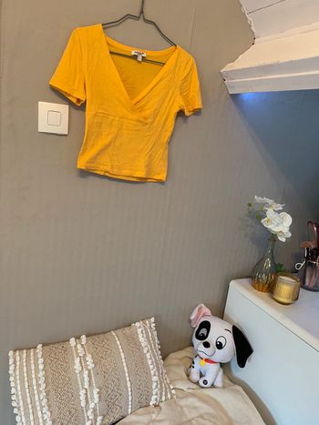 Top cache coeur orange