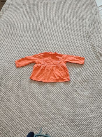 Tee short orangé