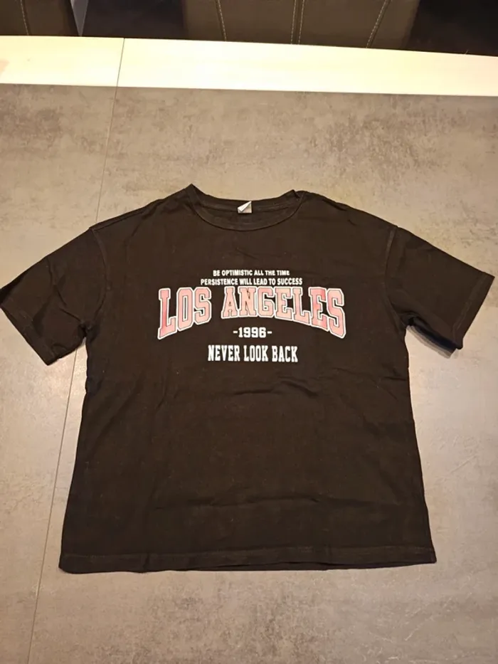 Vends tee-shirt enfant SHEIN los Angeles taille 10 -11 ans.