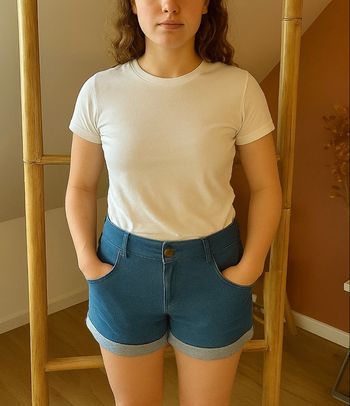 💜 Short bleu mim taille 40 💜