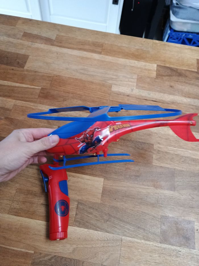 Spiderman hélicoptère de sauvetage - photo numéro 2