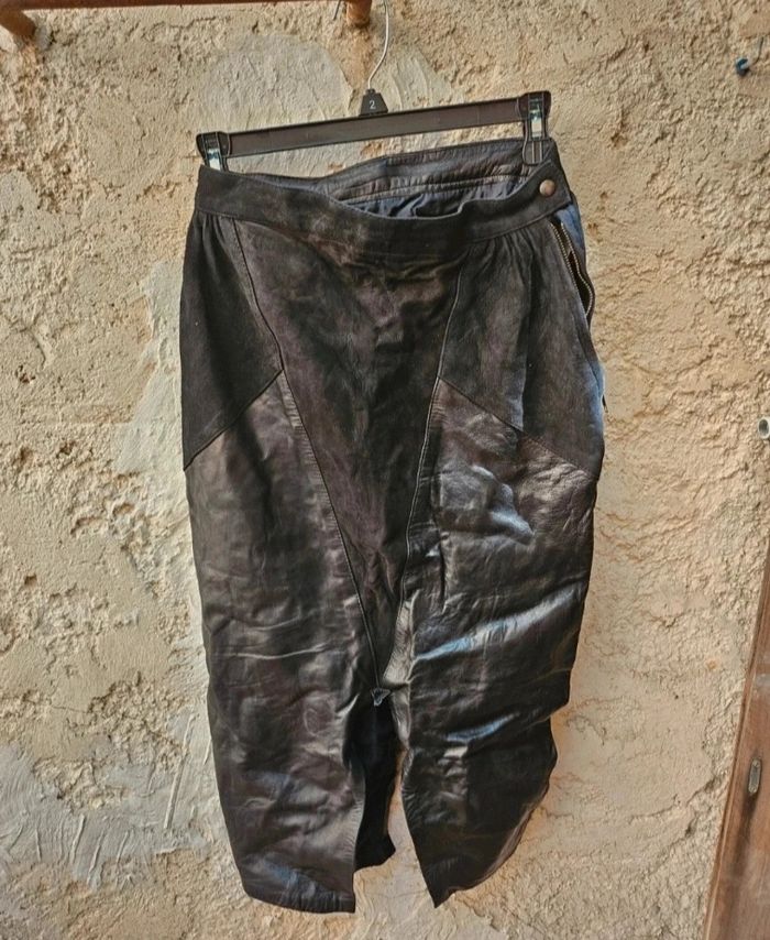 Jupe similicuir et velours forme crayon noir