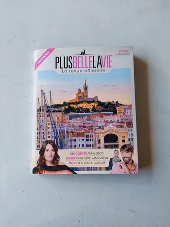 Revue Officuelle plus belle la vie n°1