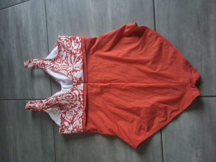 Maillot de bain 1 pièce Décathlon Taille 46 - photo numéro 10