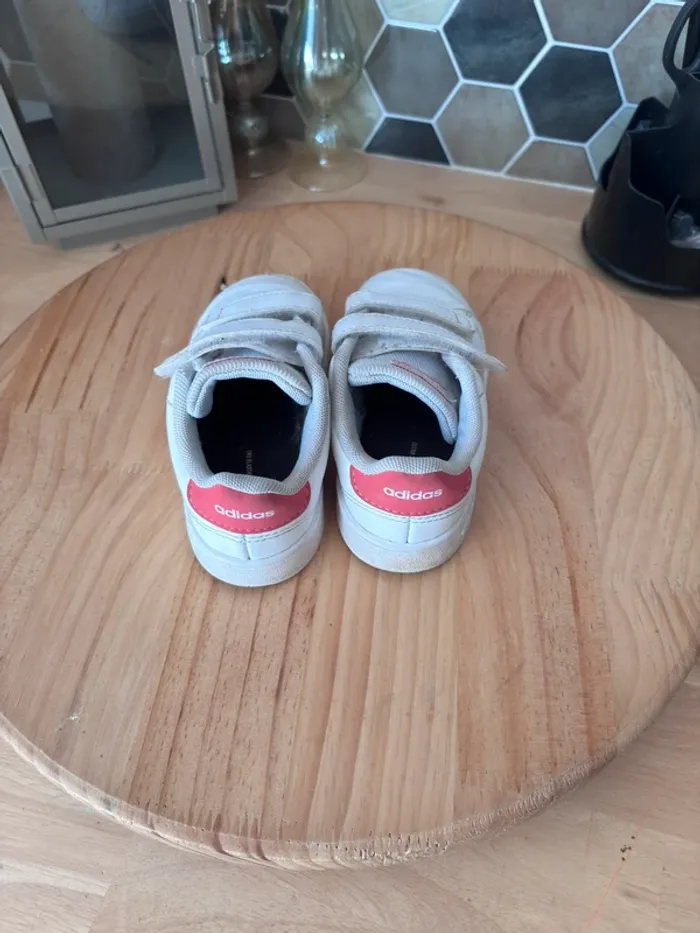 Basket Adidas blanche et fushia - P25 - photo numéro 4