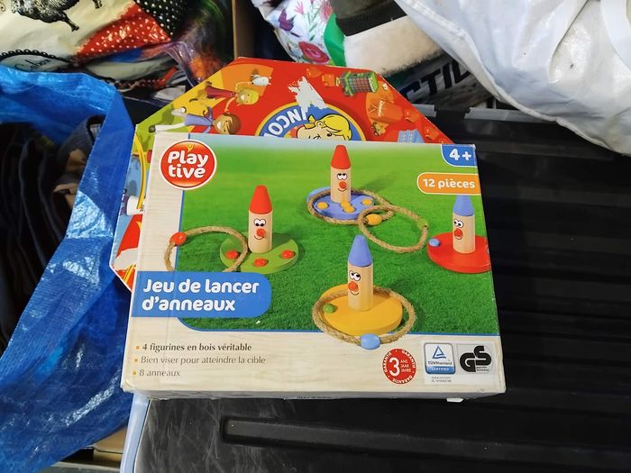 Jeu de lancer d'anneaux