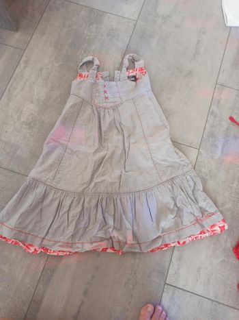Robe 3 ans taille grande