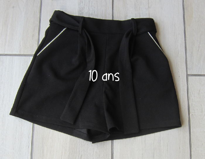 Short noir 10 ans