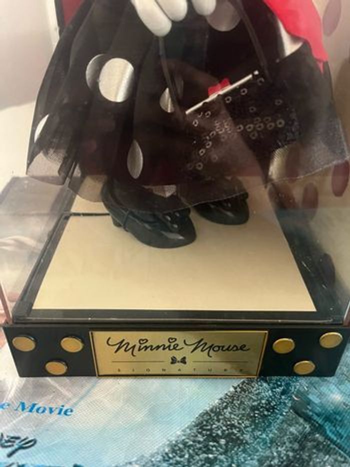 Poupée LE Édition Limitée Minnie Signature Shopdisney Disney Store - photo numéro 3
