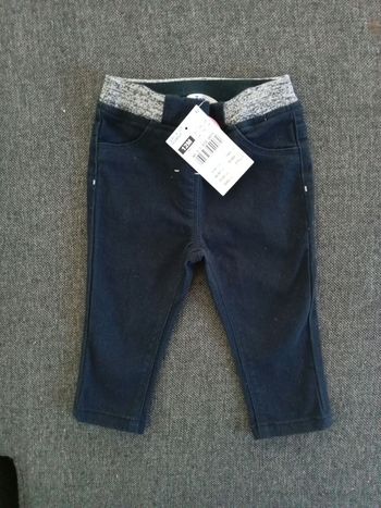 Pantalon bleu foncé, élastique paillettes