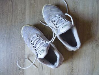 baskets garçon Nike air TN 42 chaussures sport blanc