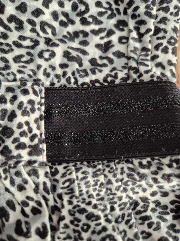 Magnifique robe Ikks 5 ans motif léopard gris - photo numéro 4