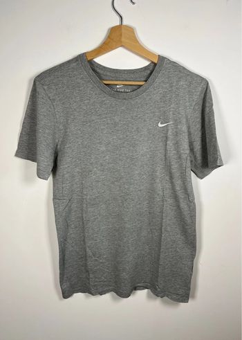 T-shirt de sport gris Nike