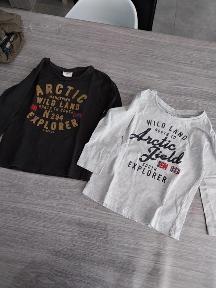 T-shirt manches longues tape à l'œil