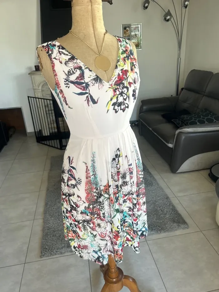 Robe esprit femme taille S fleurie
