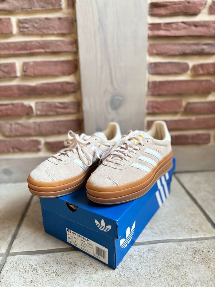 Adidas gazelle bold wonder white taille 38 2/3 - photo numéro 2