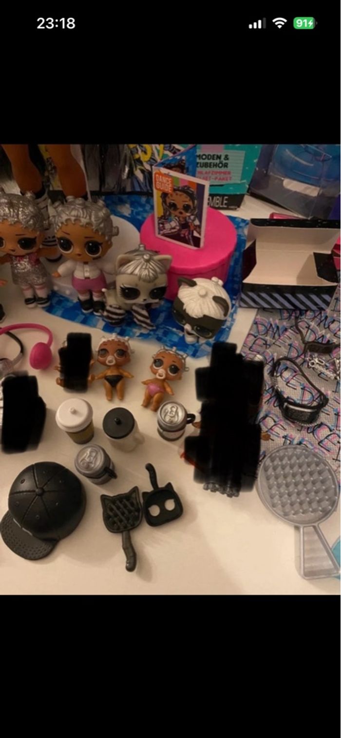 LOL Surprise OMG Dance B-Gurl Doll with 15 Surprises, Stylish Clothes, Magical Blacklight, Accessories, Shoes, Stand, TV Pack +  LOL Tweens Fashion Doll with 15 Surprises, Blue Hair - photo numéro 5