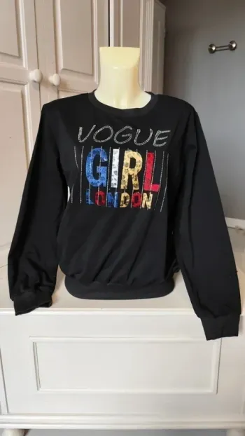 Pull noir demi saison T40/42 - Paris et moi collection