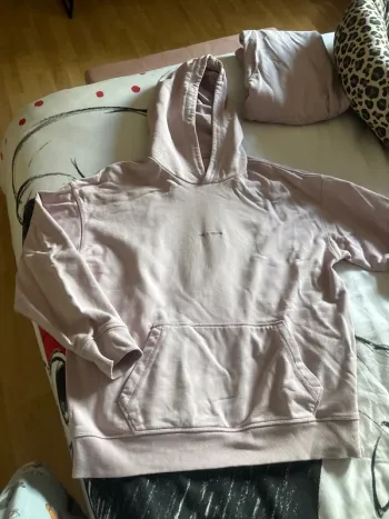 Pull capuche