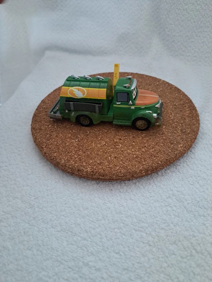 Camion Cars Chug Fuel - photo numéro 4
