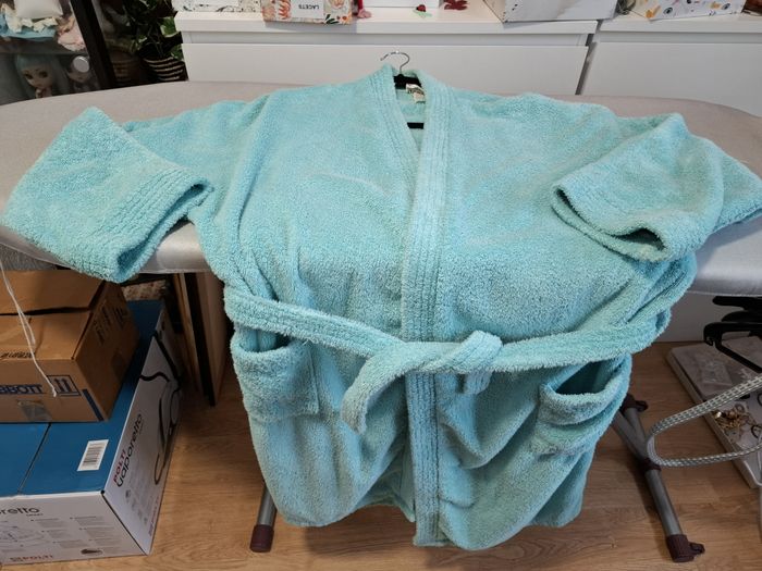 Joli peignoir de bain femme Sarah Florentin M turquoise très bon état - photo numéro 3