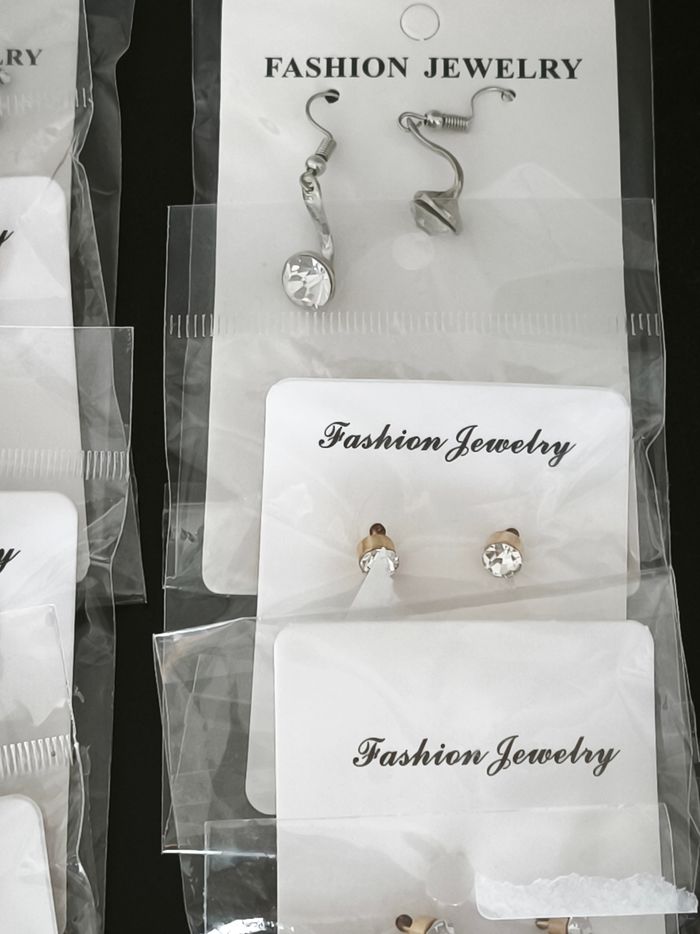 Boucles d'oreilles fantaisie - photo numéro 4
