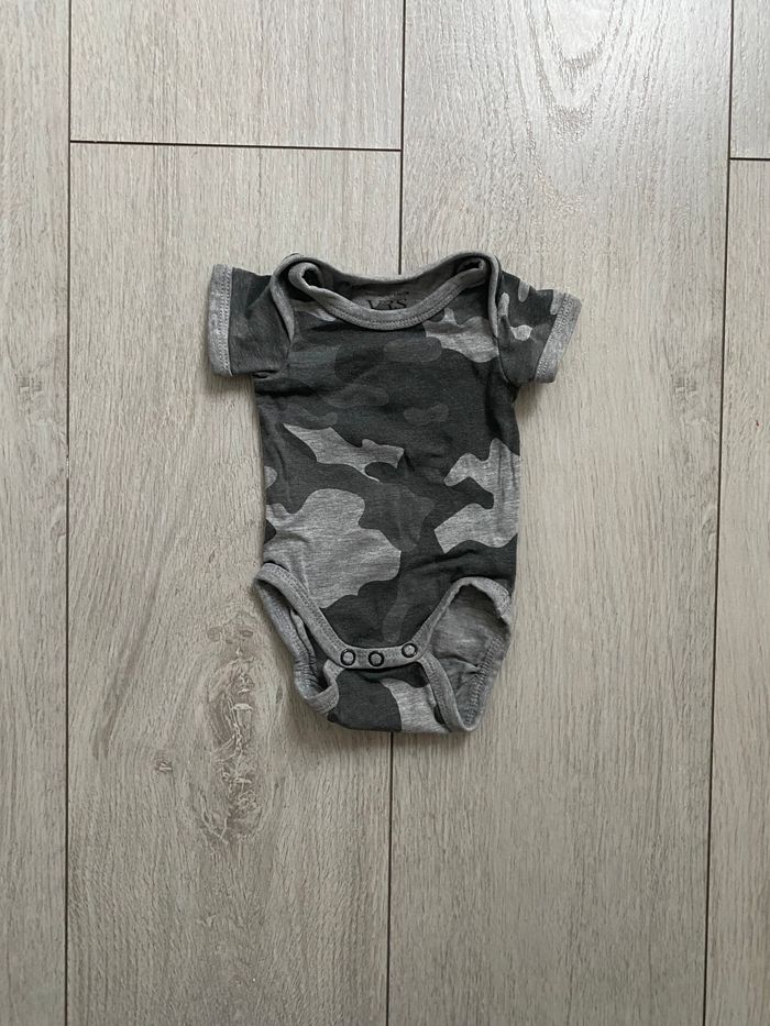 Body militaire - Naissance