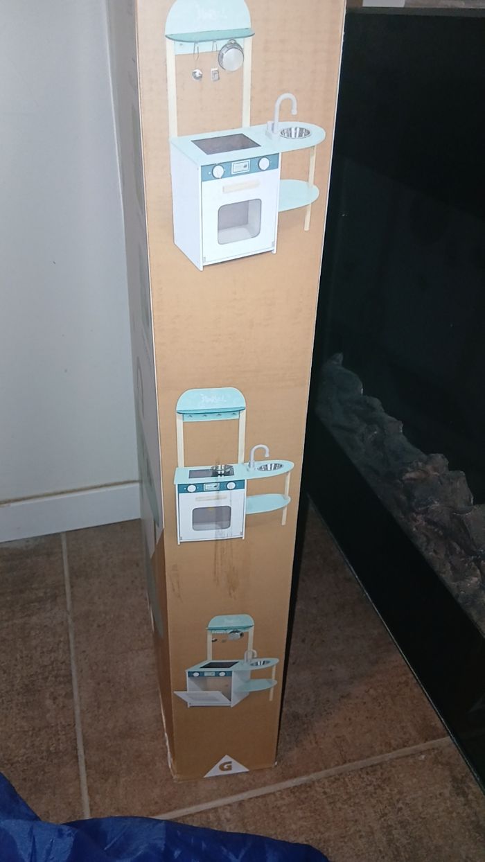 Cuisine en bois pour enfant - photo numéro 3