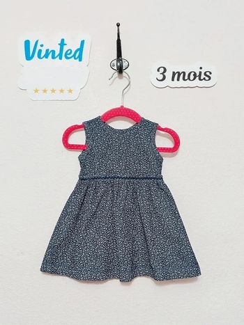 Robe Benetton bébé fille taille 3 mois