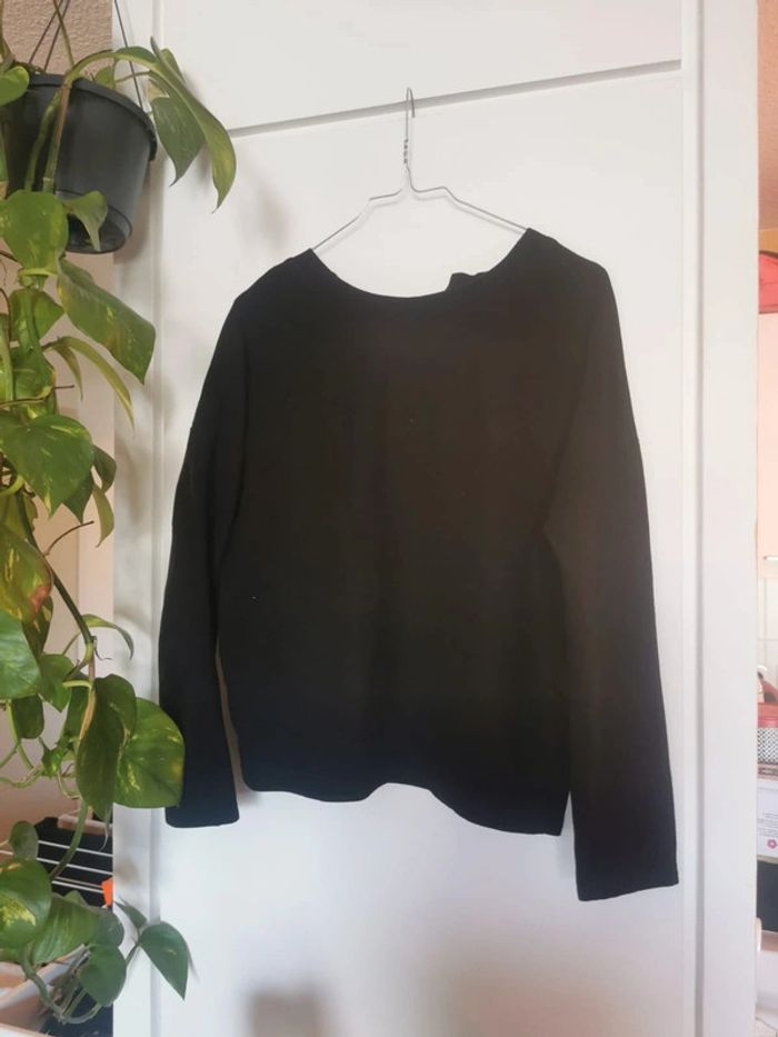 Pull noir avec lacet - photo numéro 2