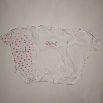 Lot bodies manches courtes