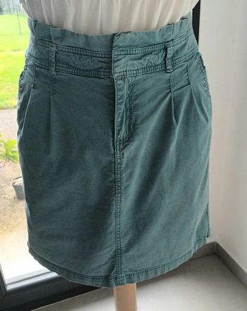 Jupe courte droite avec fronces