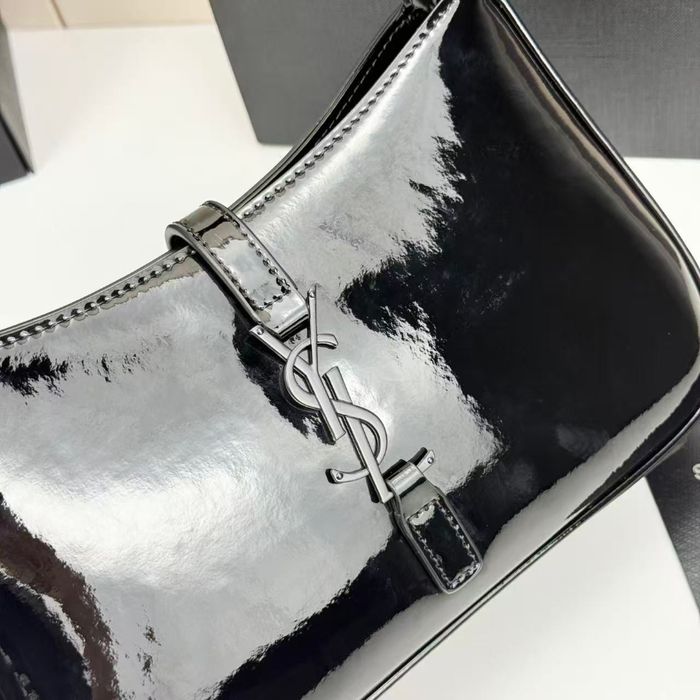 Yves Saint Laurent  hobo 657228 - photo numéro 2